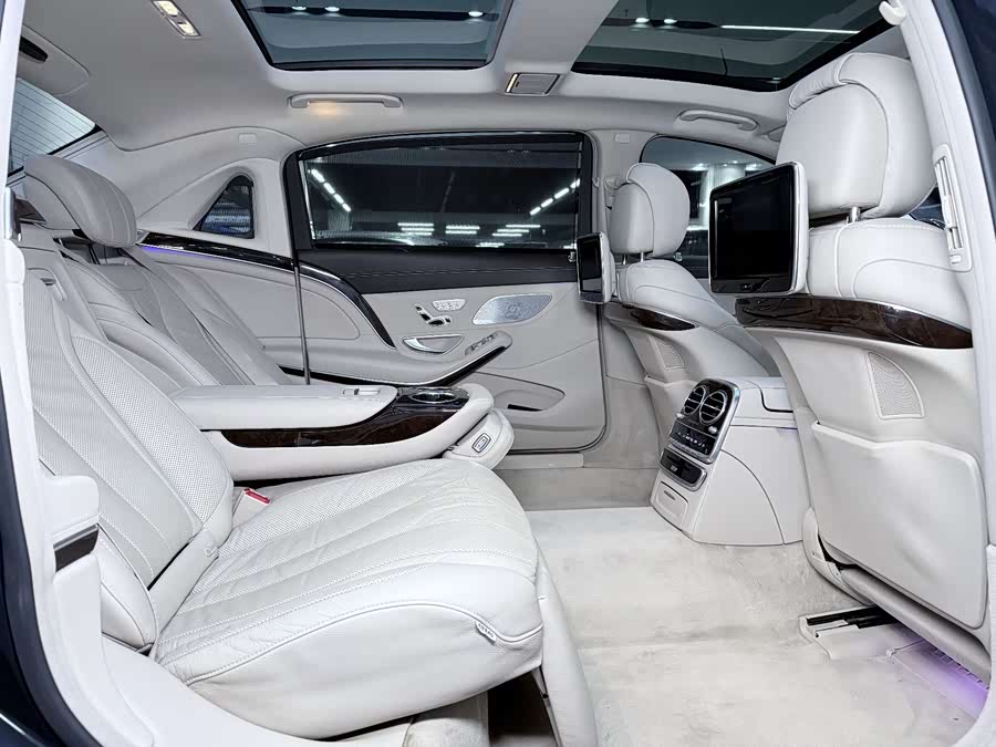 Mercedes-Benz Maybach S-Class 2015 — фото 13