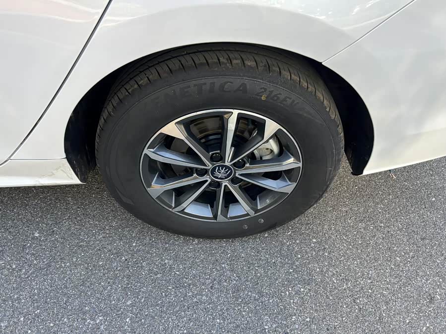 BYD Qin PLUS 2023 — фото 16
