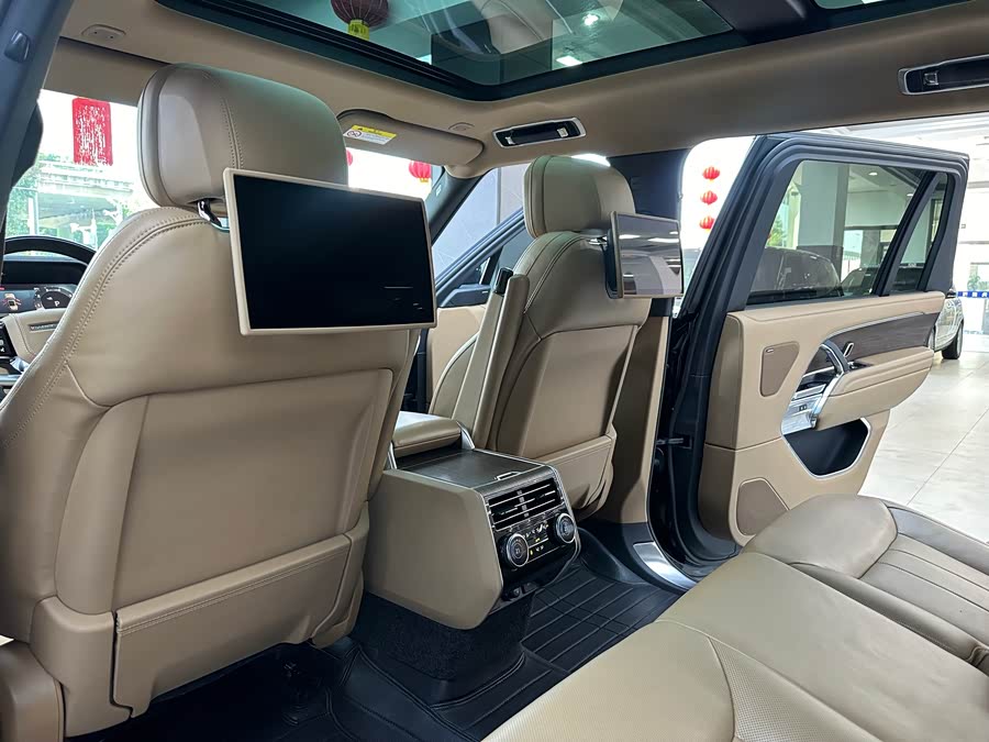 Land Rover Range Rover 2023 — фото 14