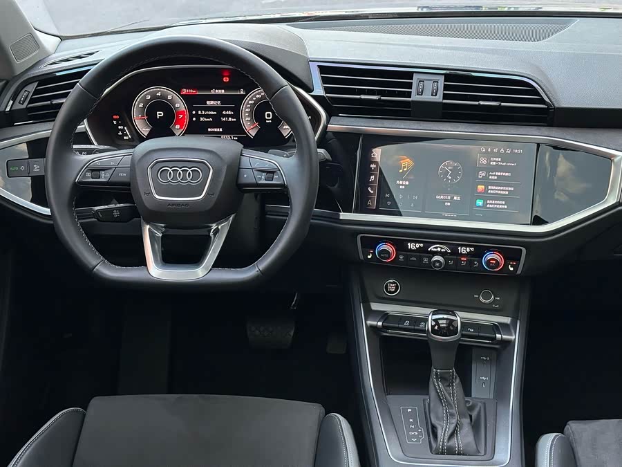 Audi Q3 2023 — фото 13