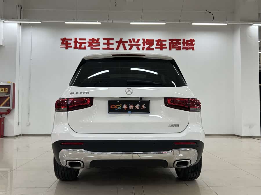 Mercedes-Benz GLB 2023