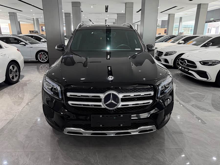 Mercedes-Benz GLB 2021