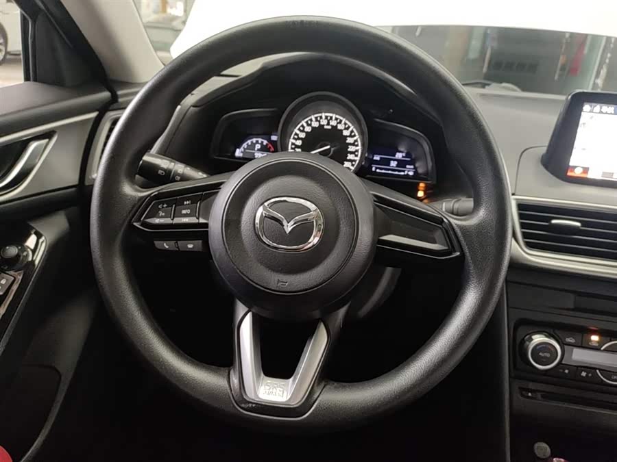 Mazda 3 Angkesela 2017 — фото 11