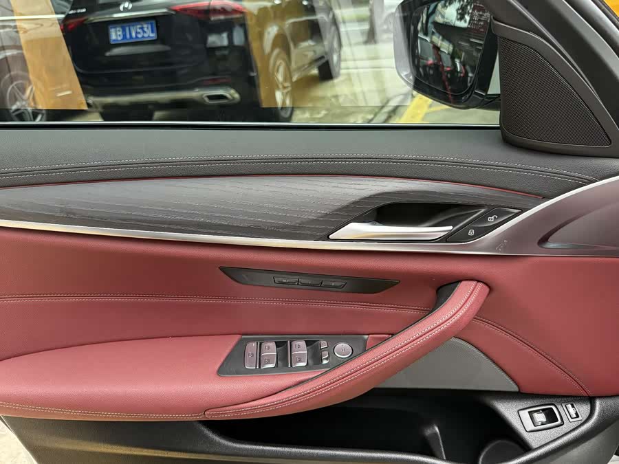 BMW 5 Series New Energy 2022 — фото 14