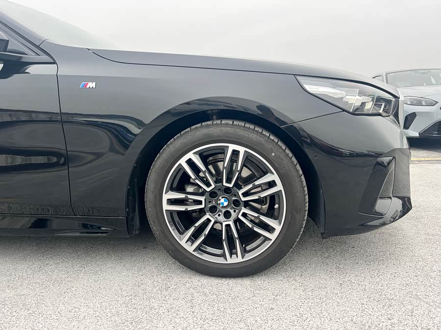BMW 5 Series 2024