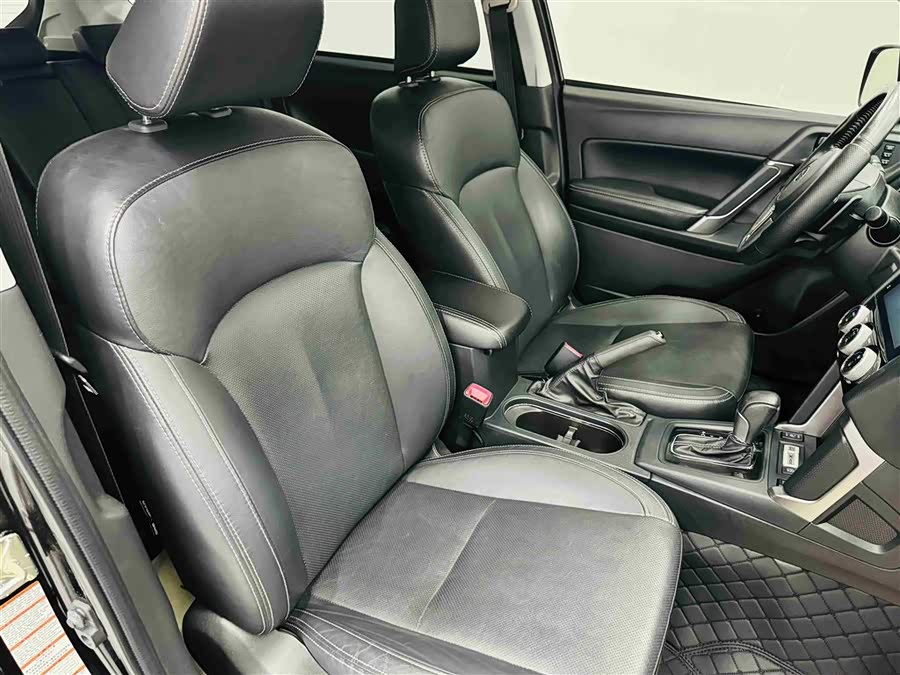 Subaru Forester 2016 — фото 25