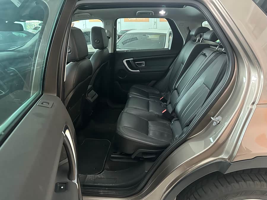 Land Rover Discovery Sport 2017 — фото 13
