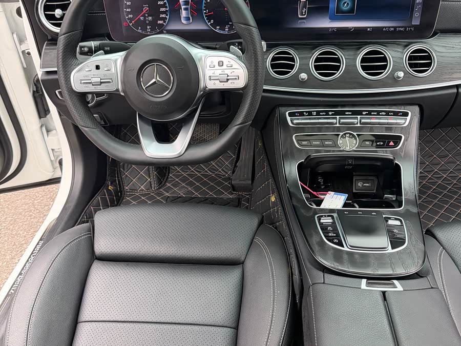 Mercedes-Benz E-Class 2020 — фото 10