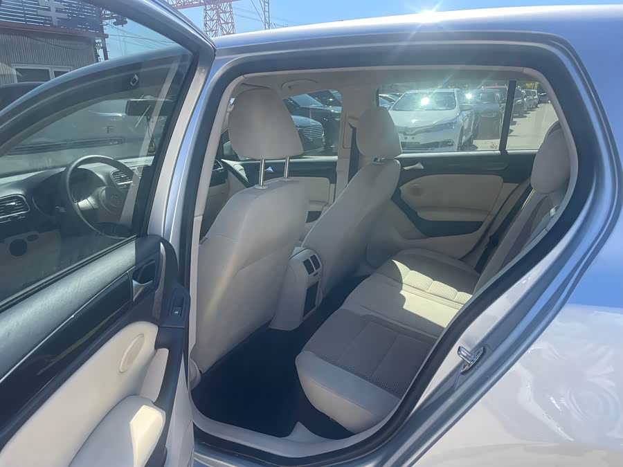 Volkswagen Golf 2010