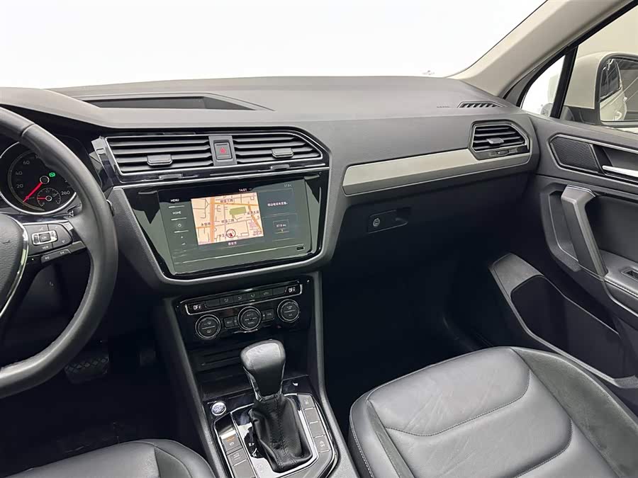 Volkswagen Tiguan L 2019 — фото 15