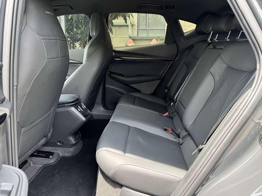 Volkswagen Distinctive 06 2024
