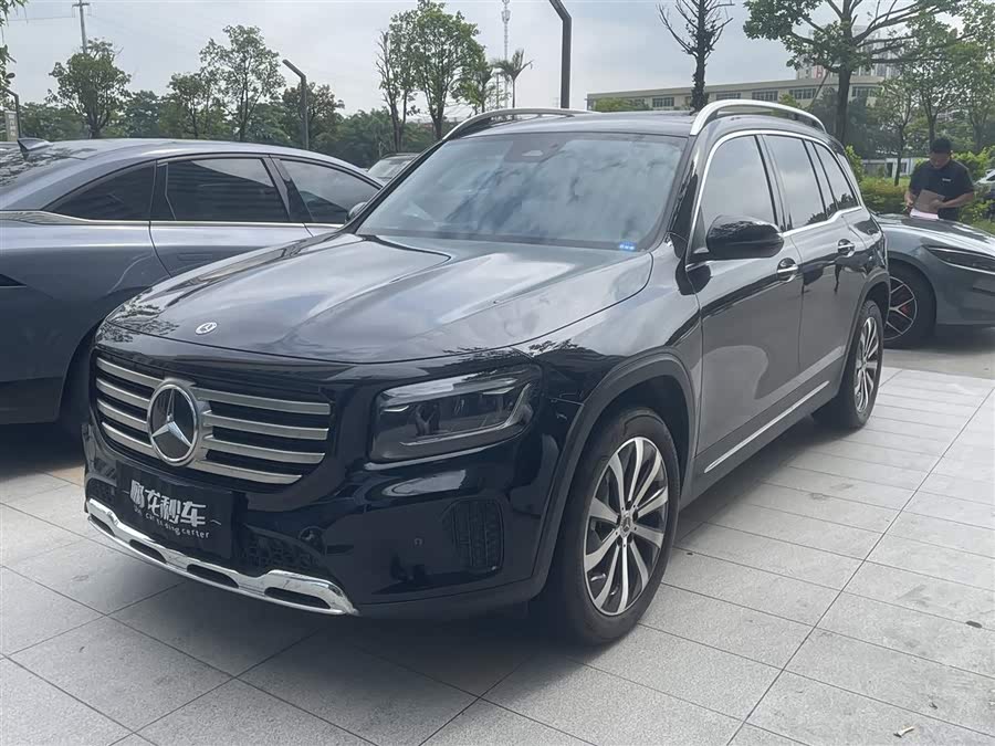 Mercedes-Benz GLB 2024