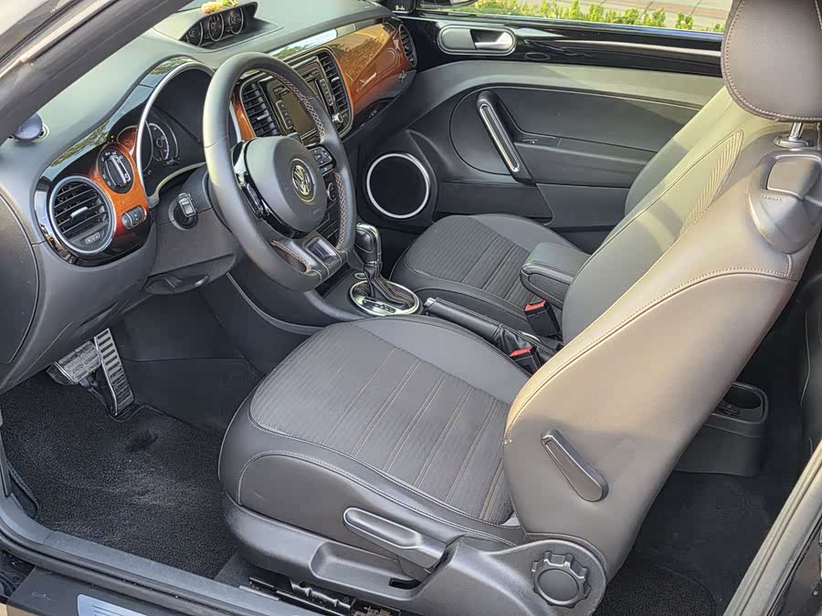 Volkswagen Beetle 2013
