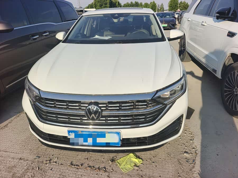 Volkswagen Sagitar 2022