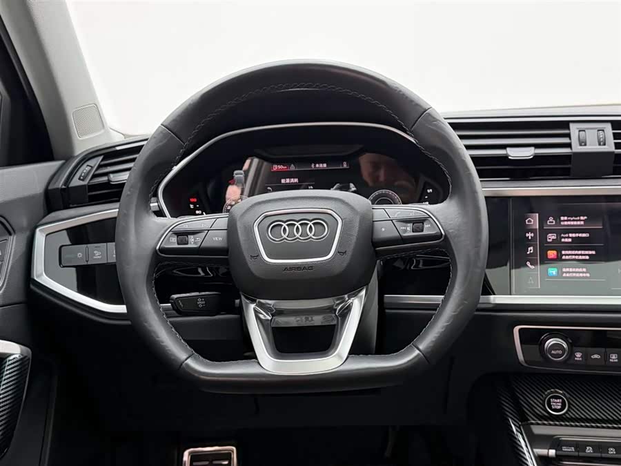 Audi Q3 2022 — фото 26