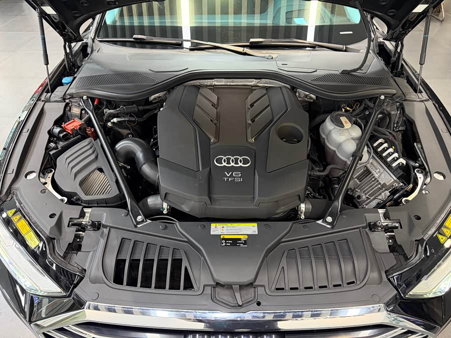 Audi A8 2019 — фото 16