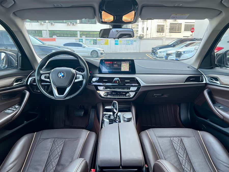 BMW 5 Series New Energy 2019 — фото 9