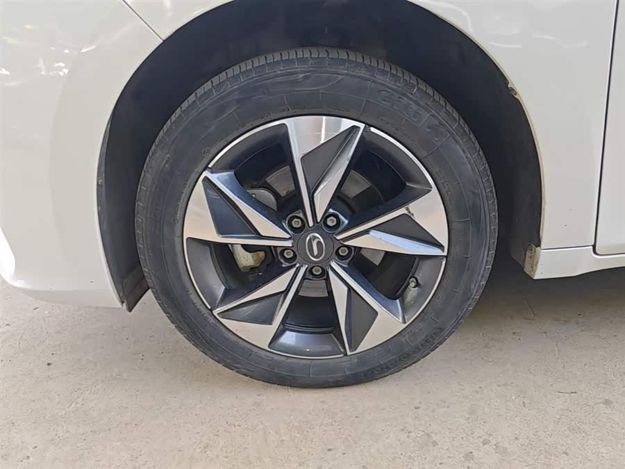 GAC Trumpchi M6 2023 — фото 23