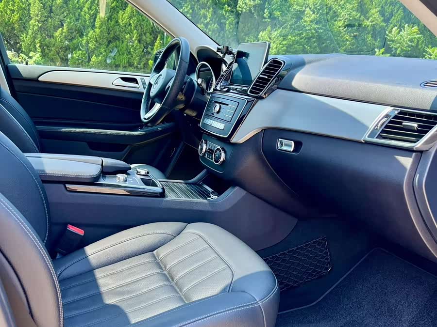 Mercedes-Benz GLE 2016