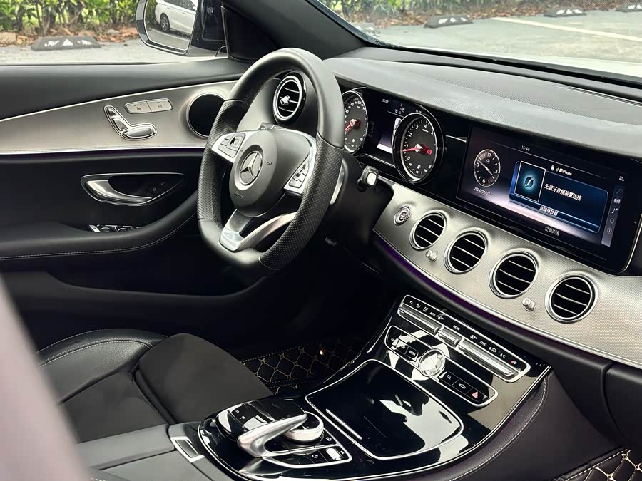 Mercedes-Benz E-Class 2018 — фото 21