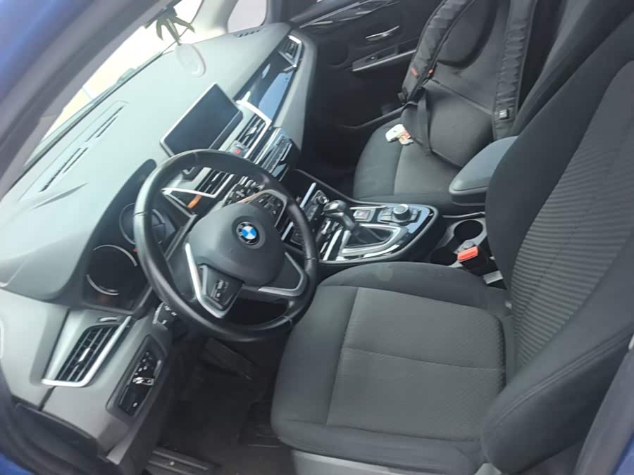 BMW 2 Series Station Wagon 2018 — фото 15