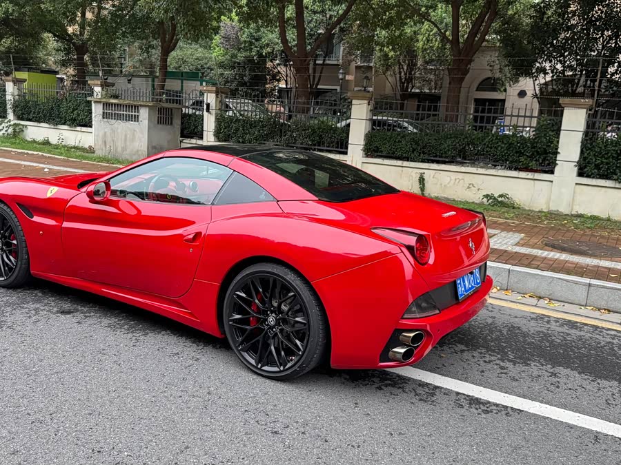 Ferrari California T 2009