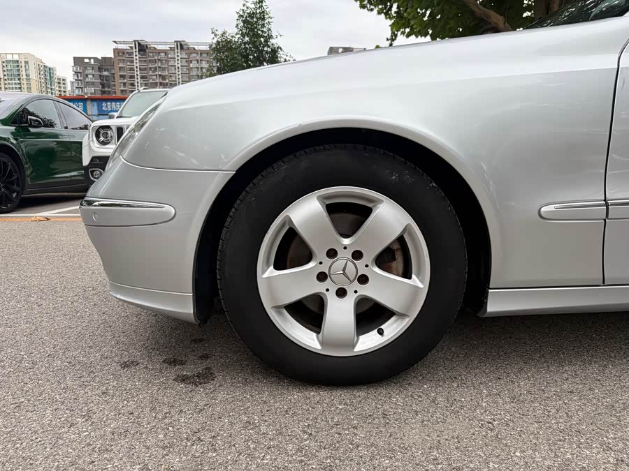 Mercedes-Benz E-Class 2005