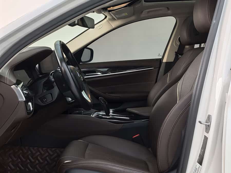 BMW 5 Series 2021