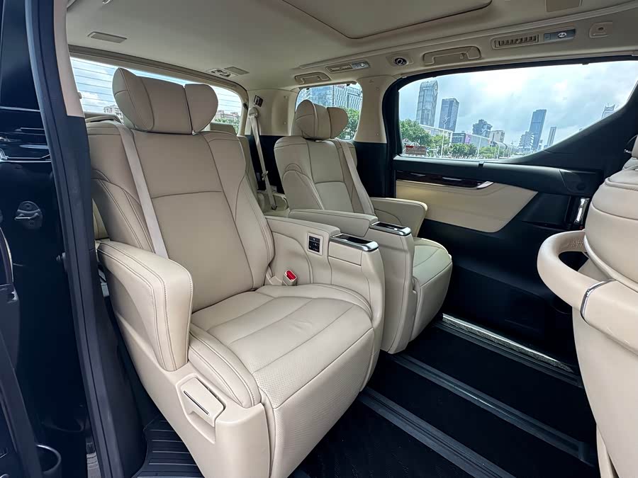 Toyota Alphard 2018 — фото 11
