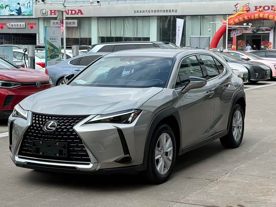 Lexus UX 2022