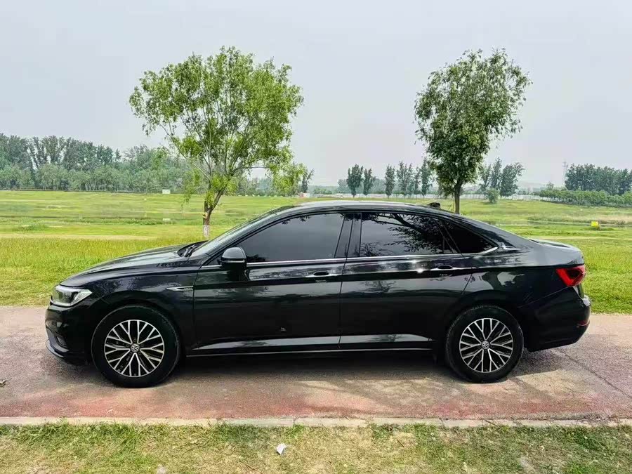 Volkswagen Sagitar 2019