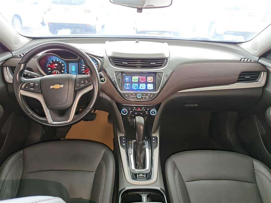 Chevrolet Malibu 2017 — фото 10