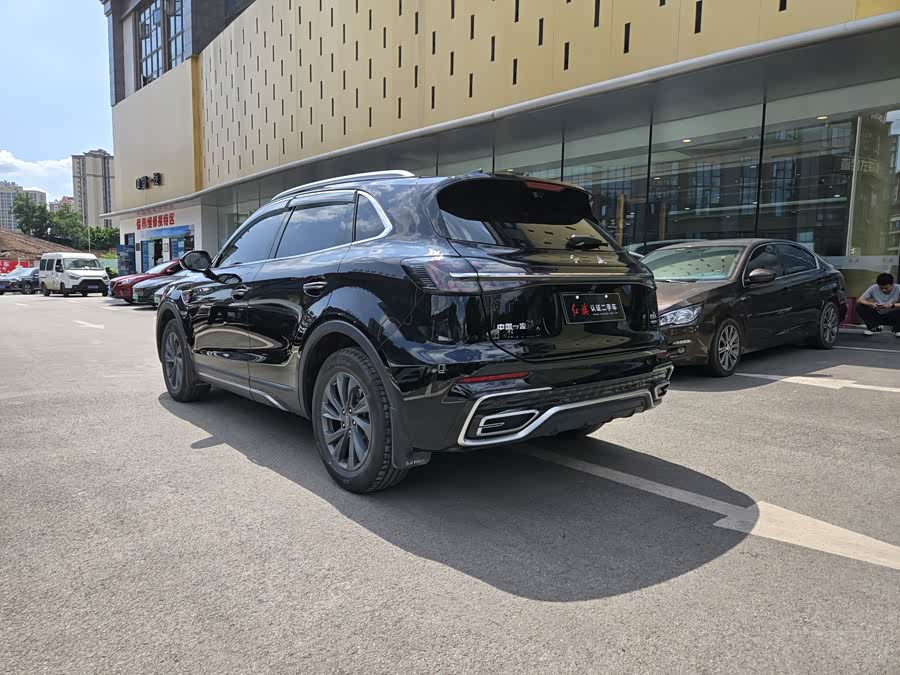 Hongqi HS5 2025