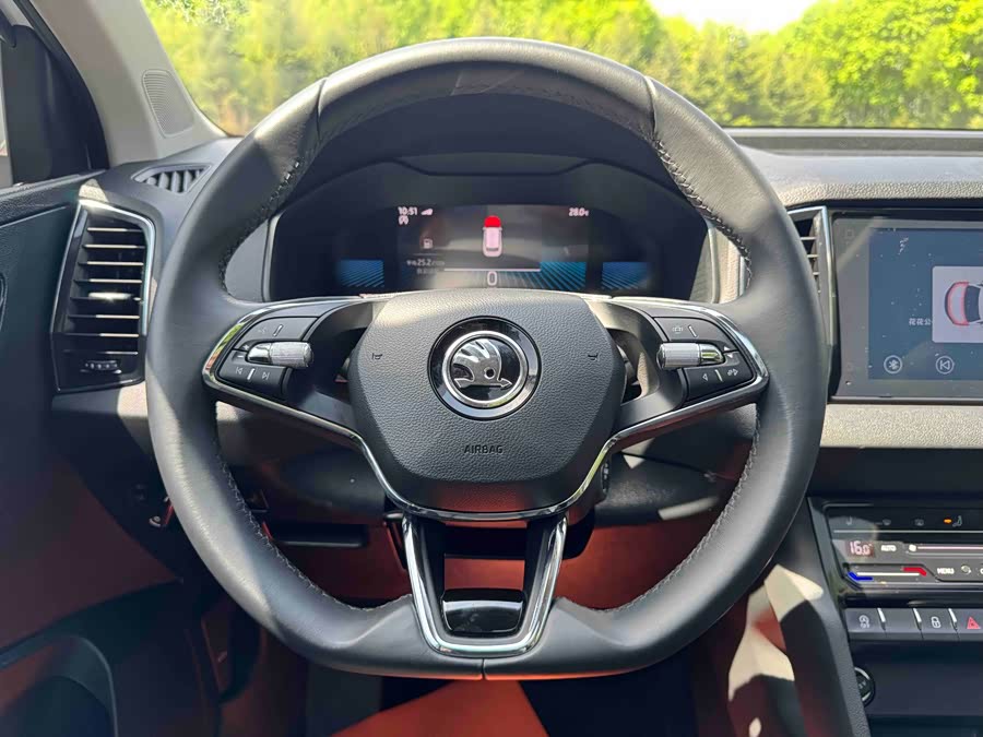 Skoda Korok 2023 — фото 15