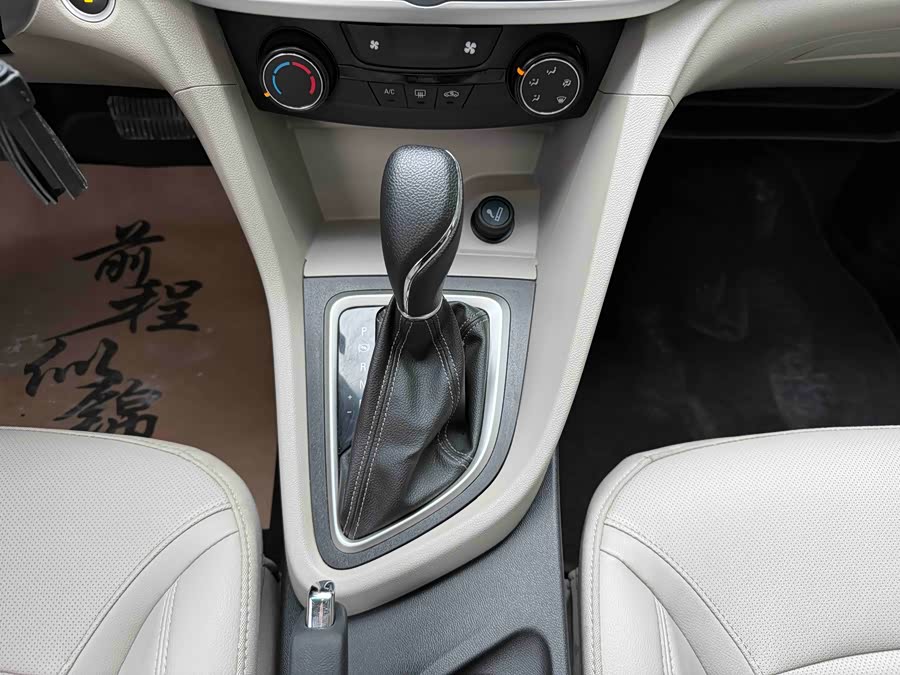 Buick Excelle GT 2021 — фото 10