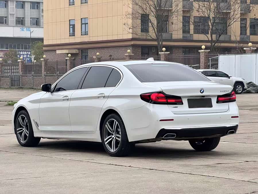 BMW 5 Series 2022