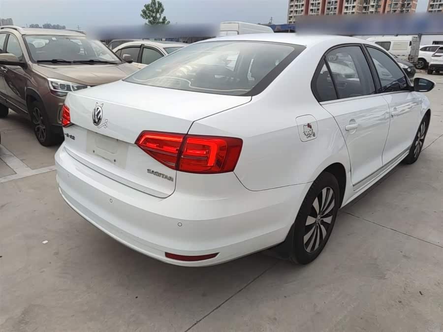 Volkswagen Sagitar 2018