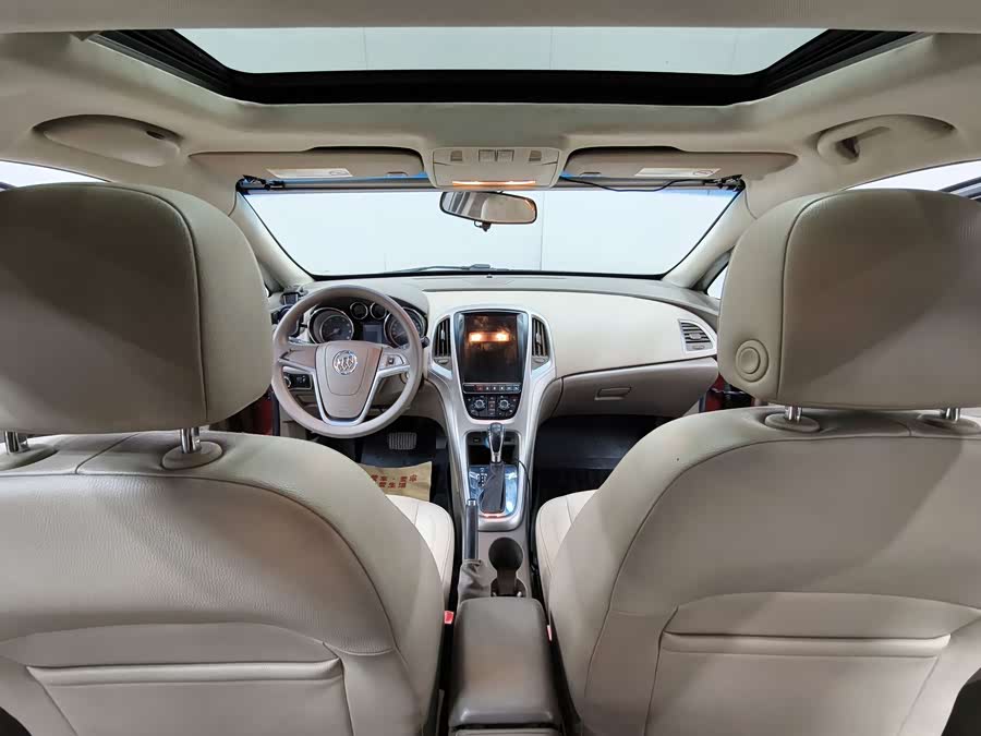 Buick Excelle GT 2013 — фото 10
