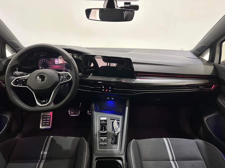 Volkswagen Golf 2023