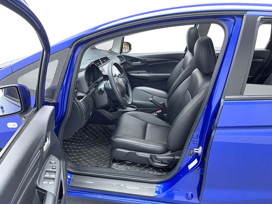 Honda Fit 2018 — фото 8