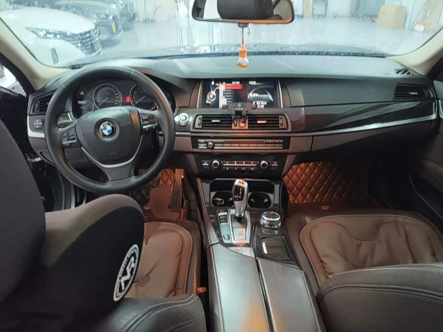 BMW 5 Series 2014 — фото 10