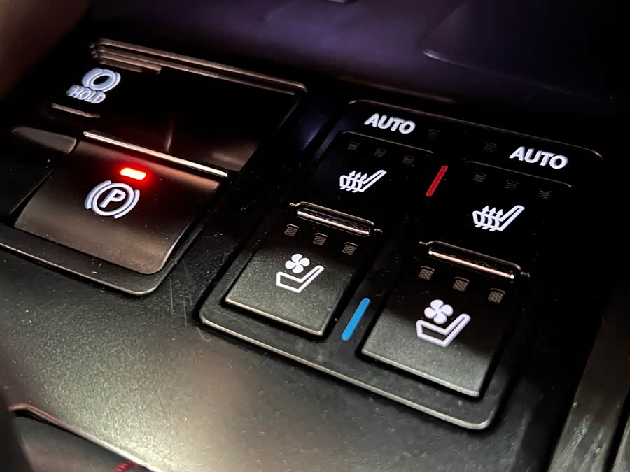 Lexus RX 2020 — фото 14