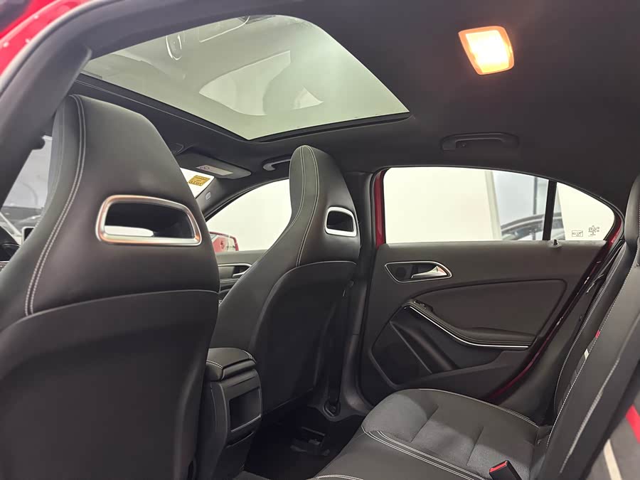 Mercedes-Benz A-Class 2016 — фото 10