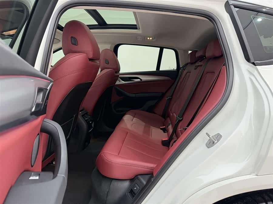BMW X4 2022 — фото 17