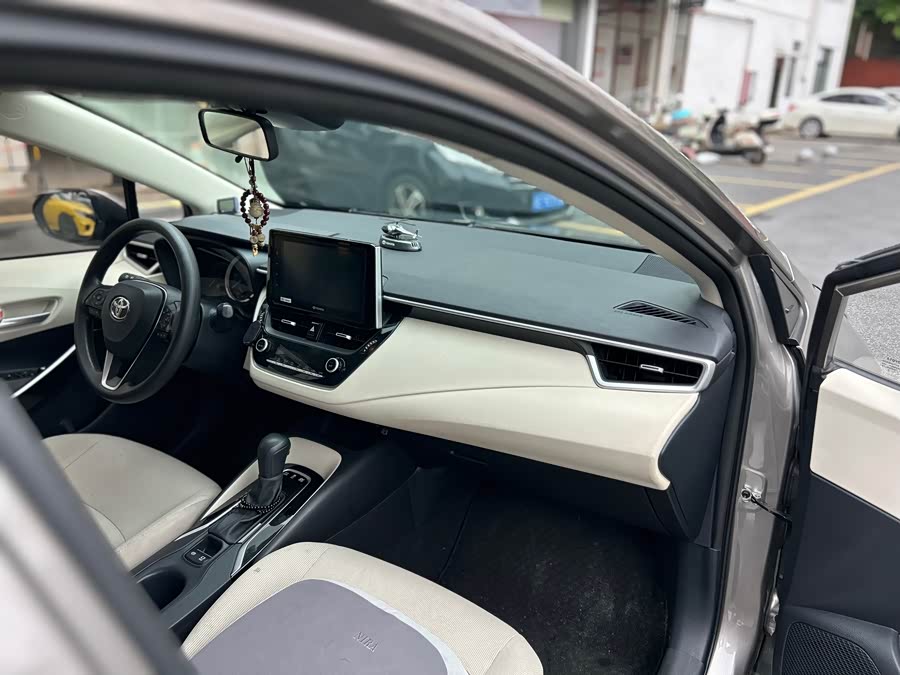 Toyota Corolla 2019 — фото 36