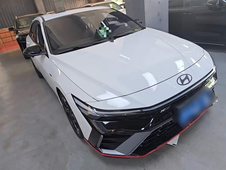 Hyundai Elantra 2023