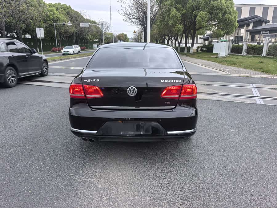 Volkswagen Magotan 2016