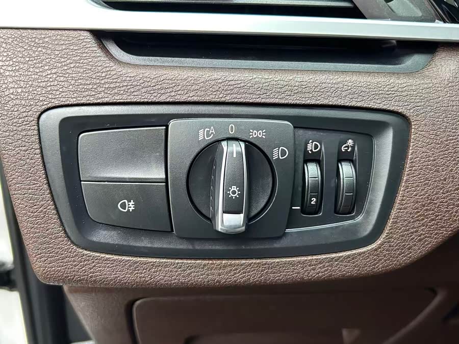 BMW X1 2021 — фото 12