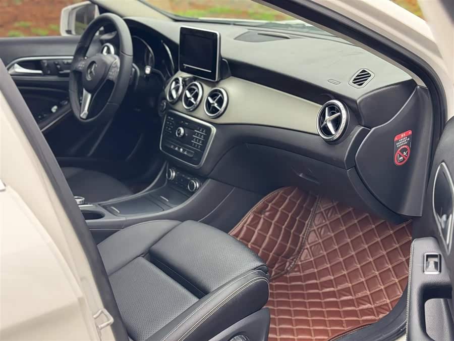 Mercedes-Benz GLA 2016 — фото 9