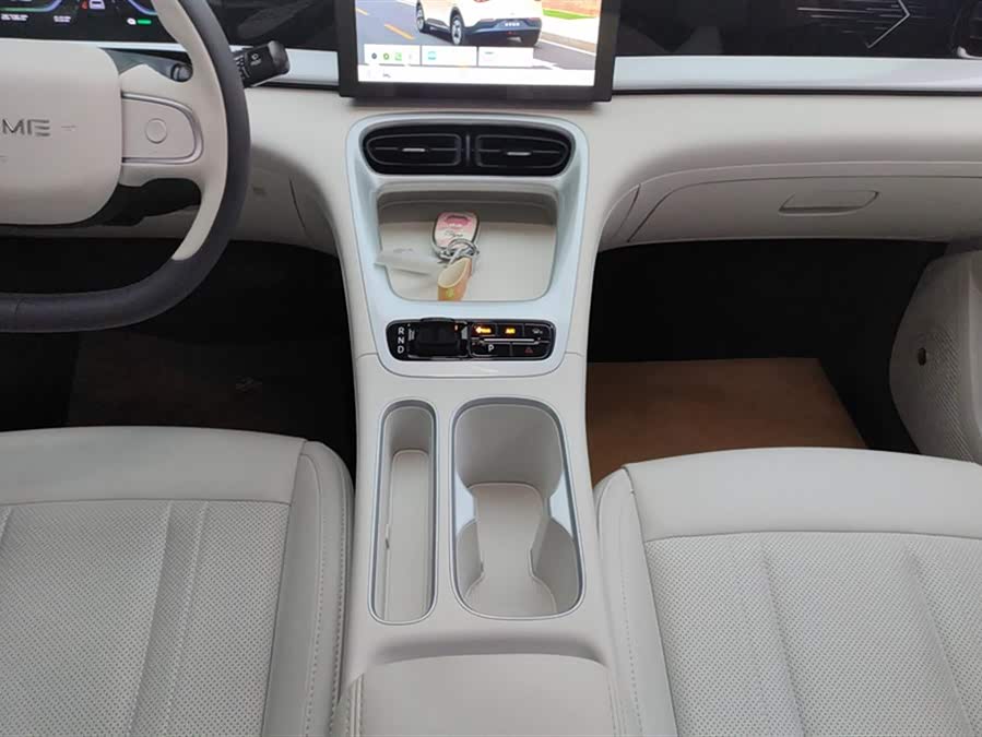 Geely Galaxy Starwish 2025 — фото 16